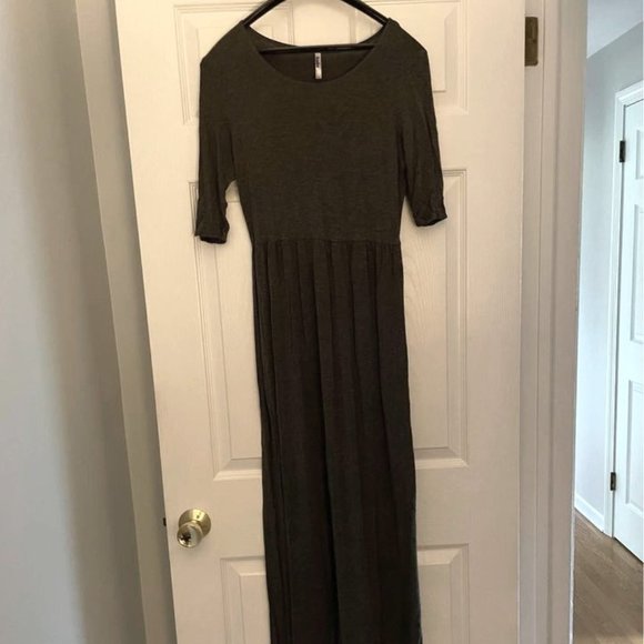 Azules Dresses & Skirts - !! NWOT - NEVER WORN - Size XL 1/2 Sleeve Gray Maxi Dress